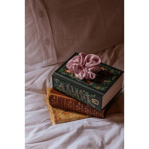 Cleo Silk Scrunchie
